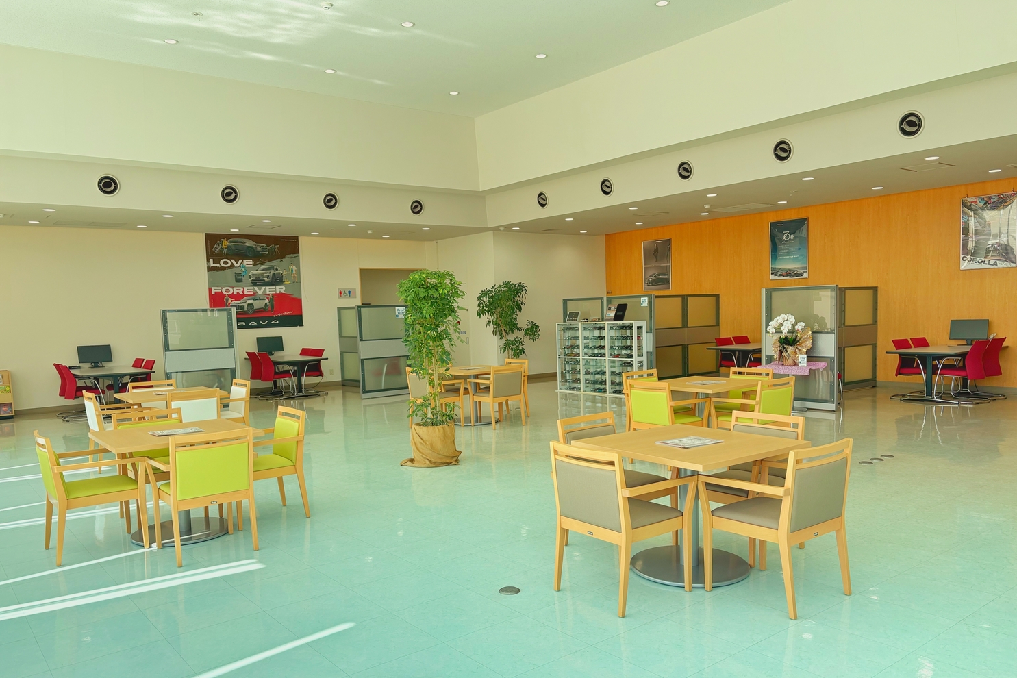 岩曽店店内写真 (1)