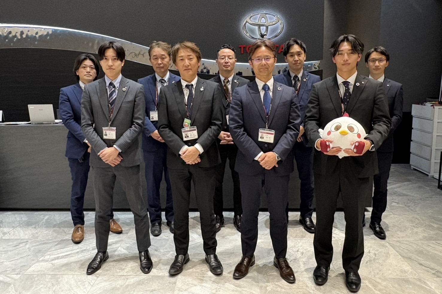 川口店集合写真（営業）