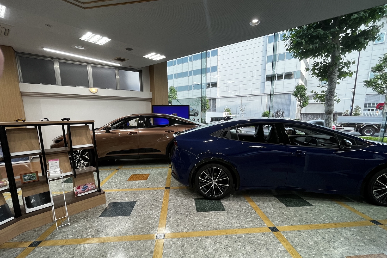 豊玉目白通り店　ショールーム (2)