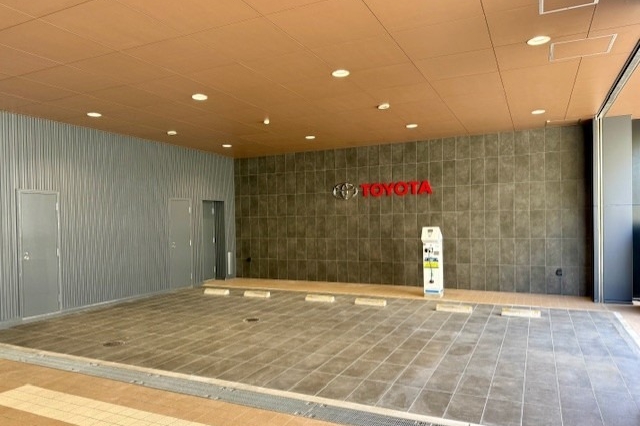 東新宿店_納車スペース