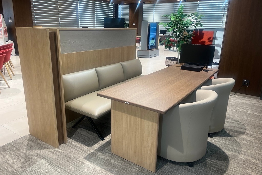 世田谷深沢店_ショールーム_ベンチソファ