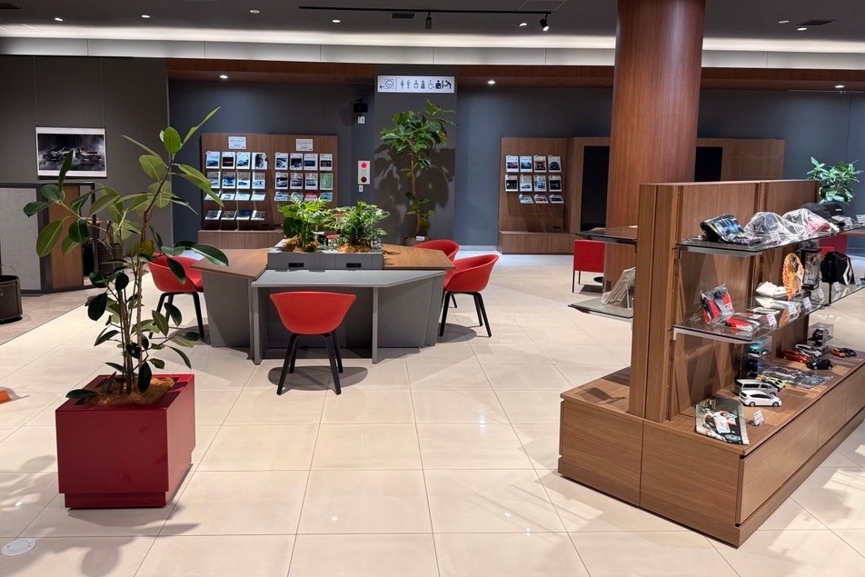 東新宿店_ショールーム②