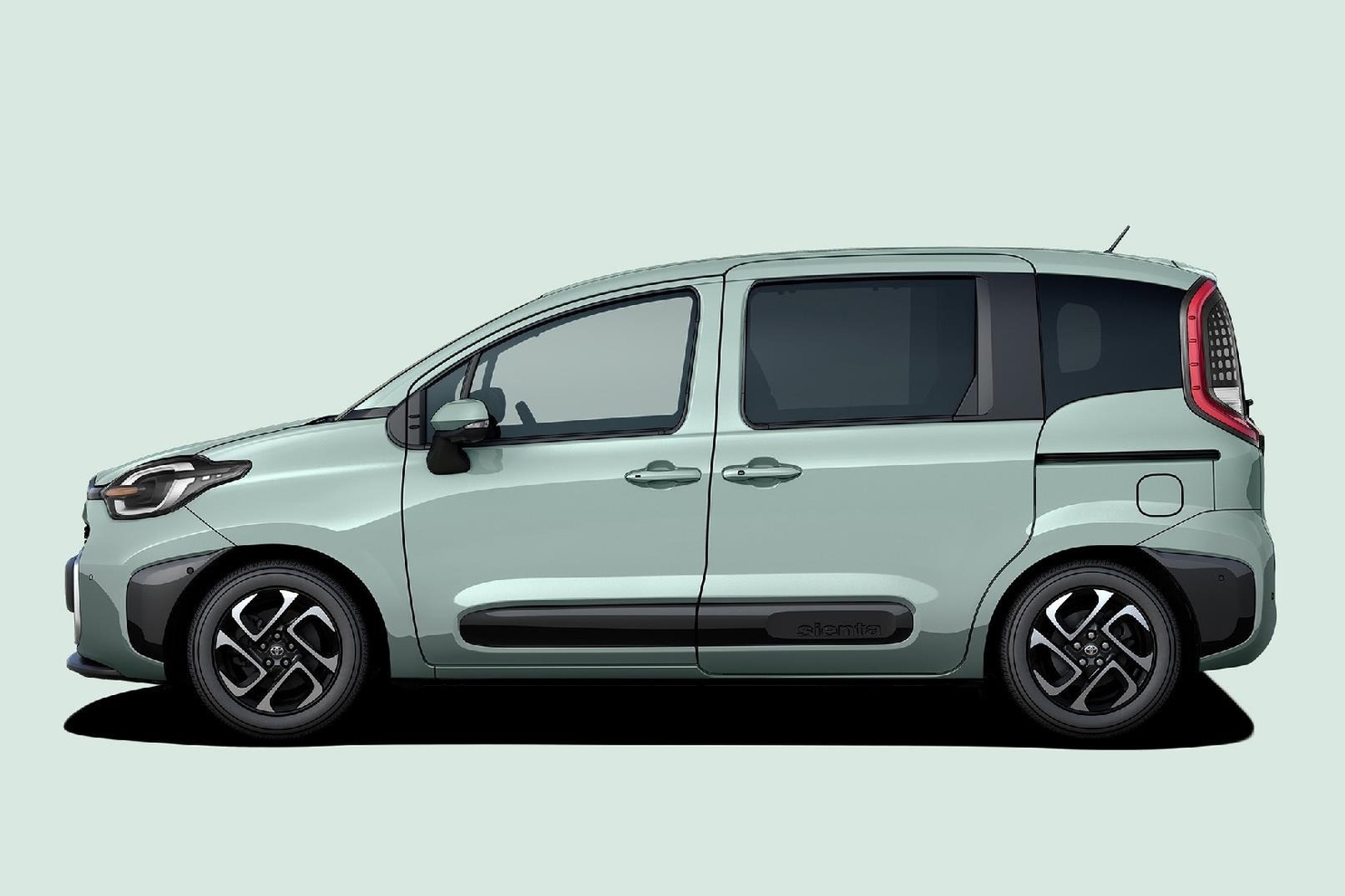 Z（ハイブリッド・2WD・7人乗り）