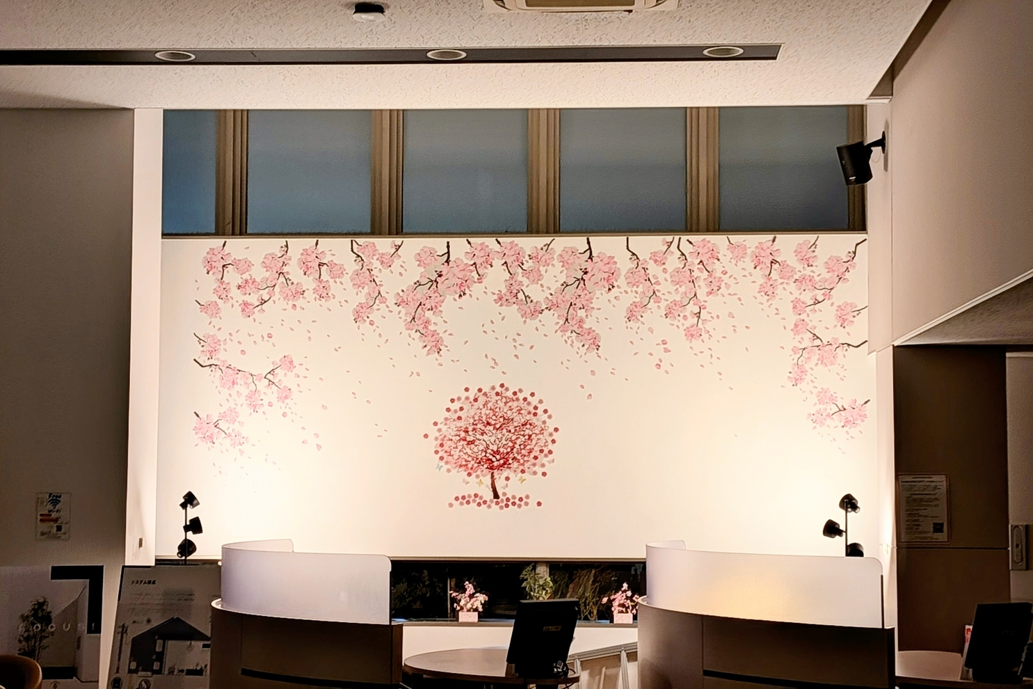 3月装飾ショールーム奥白壁３