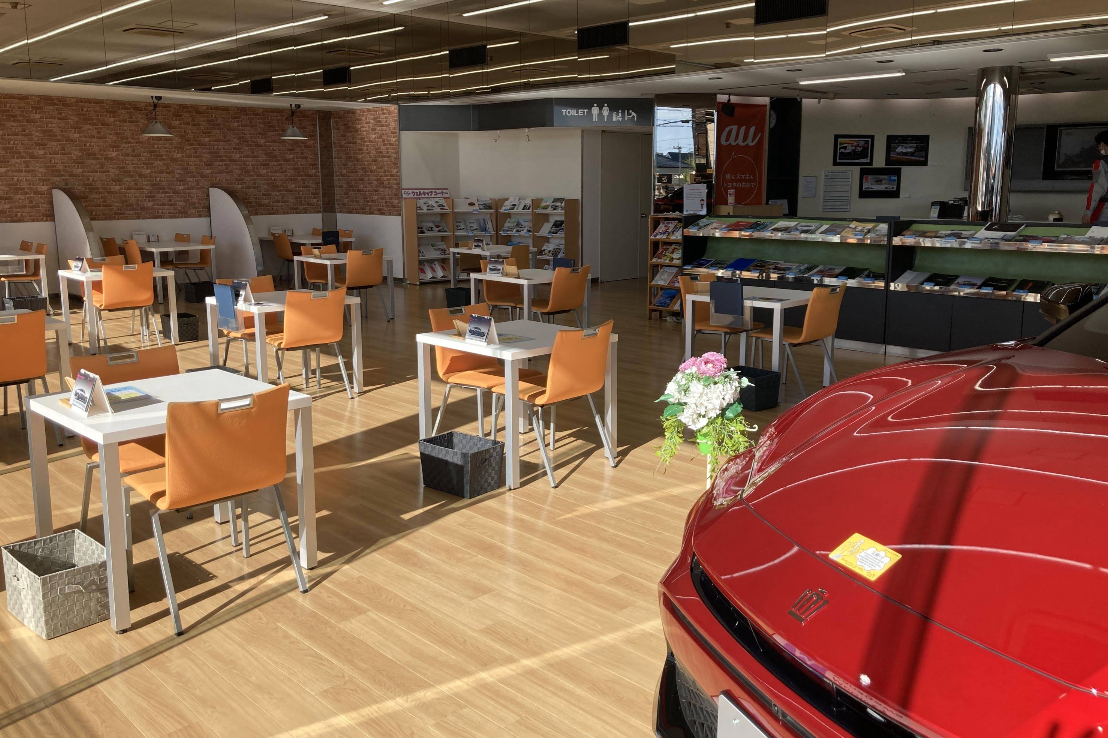 伊勢原白根店　ショールーム3