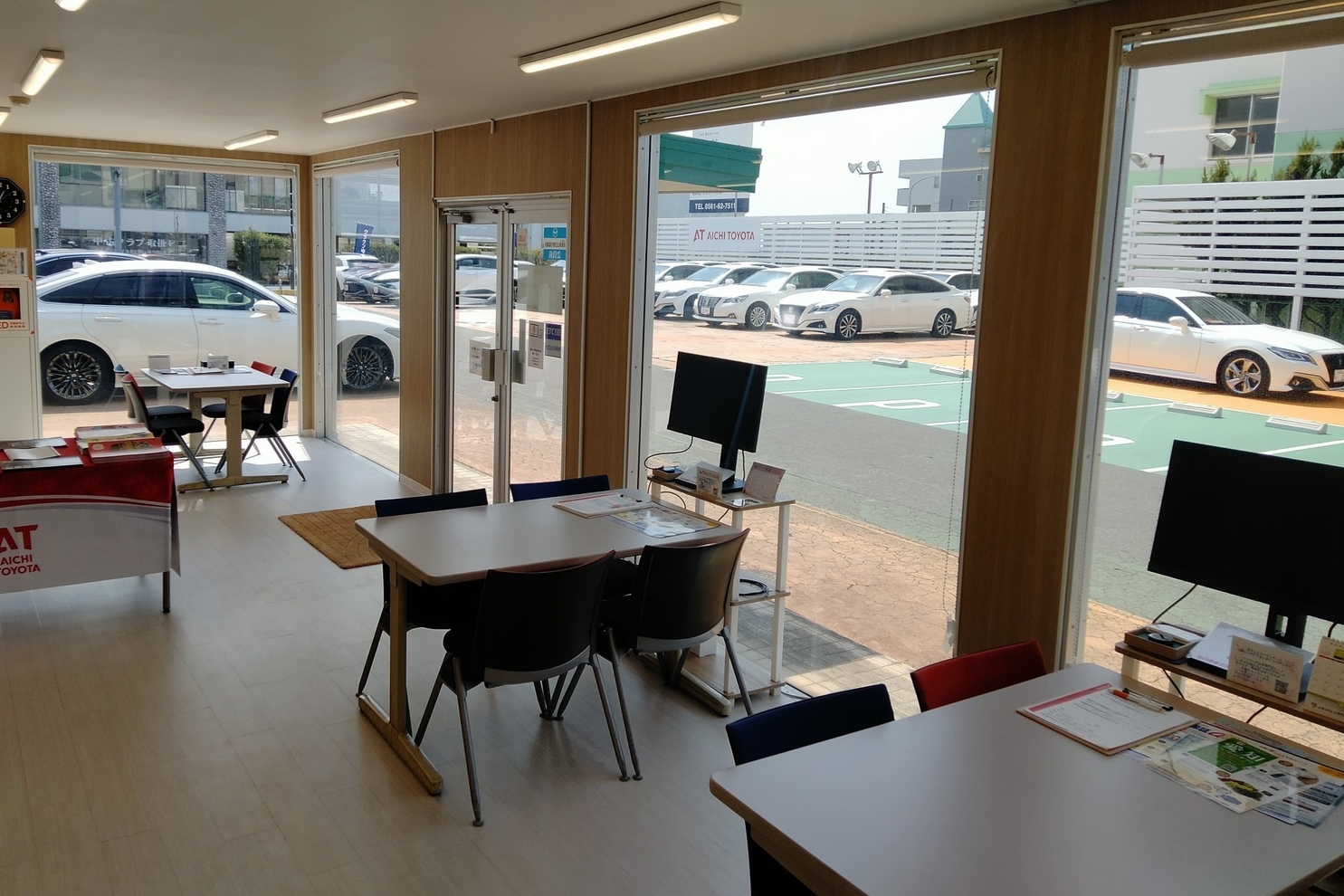 東名マイカーセンター　内観
