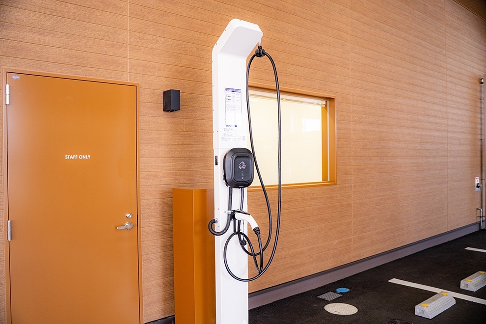 充電器2