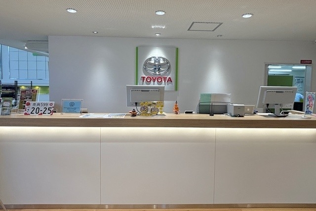 店舗画像_富雄_2411_受付カウンター