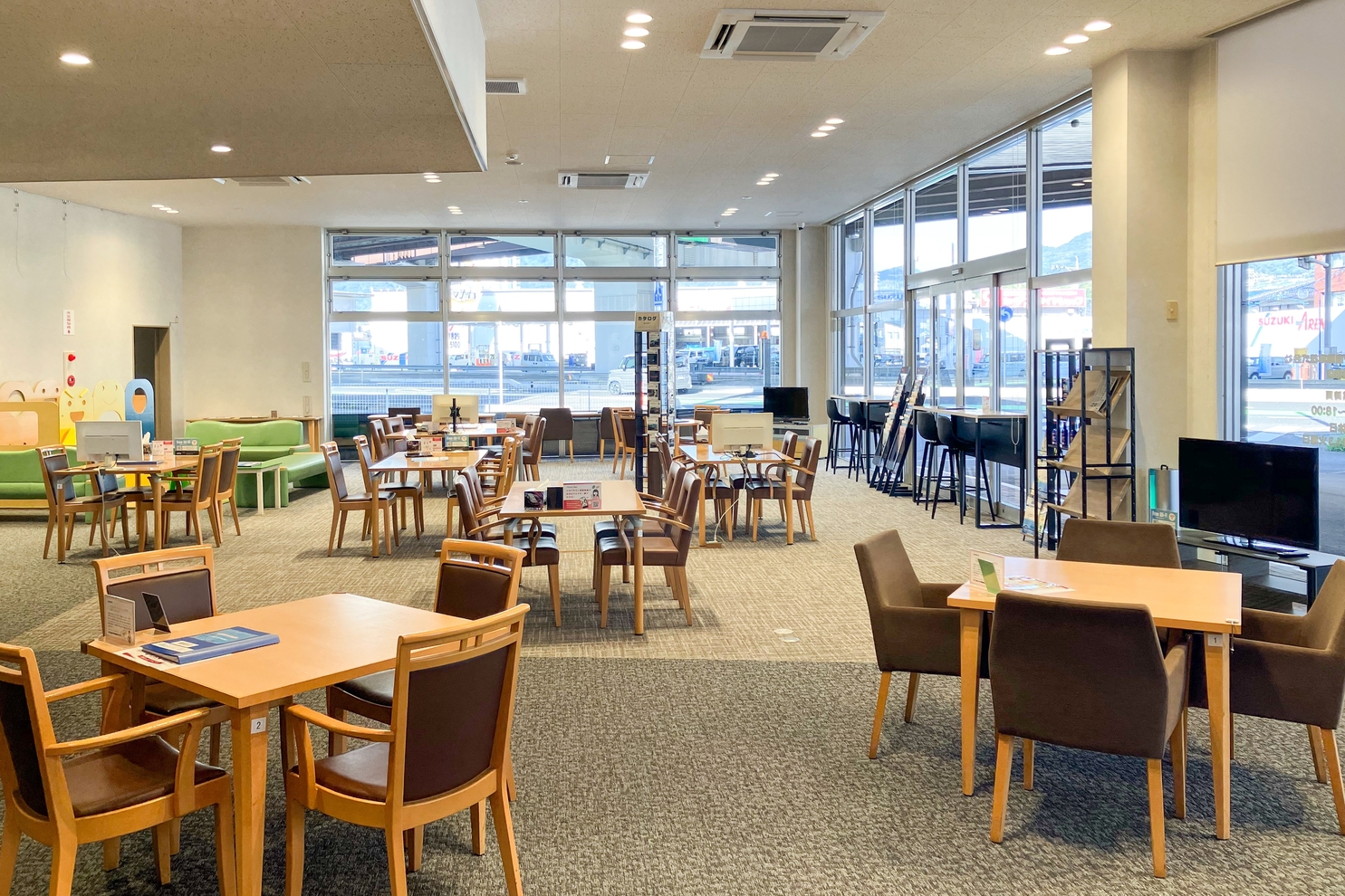 廿日市店　店内