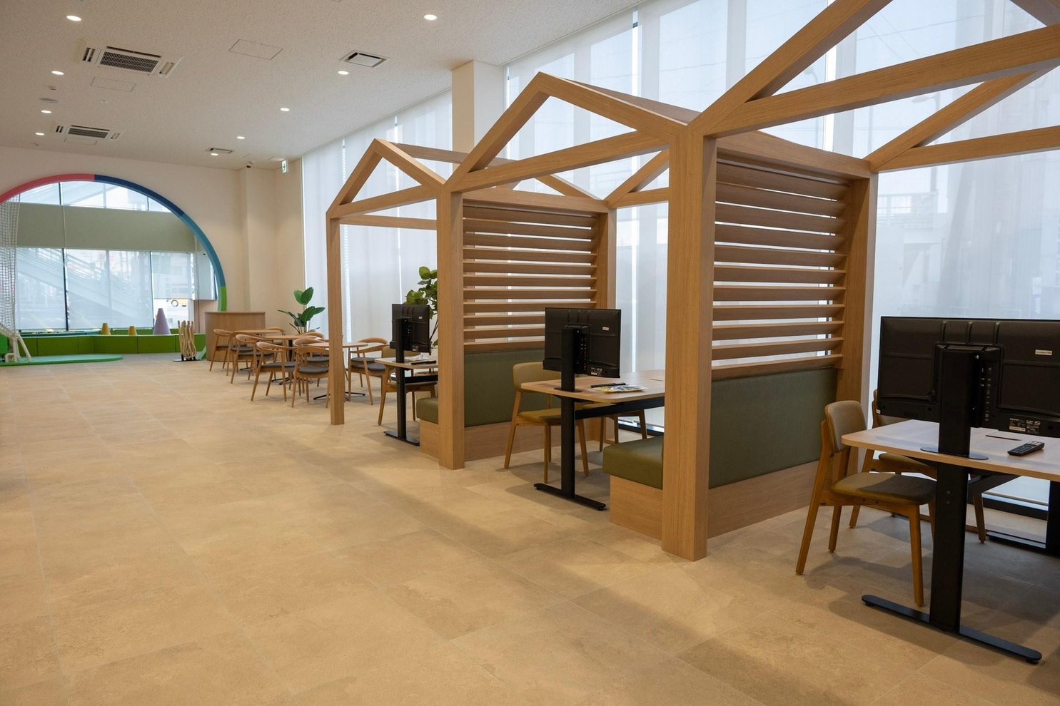 新大塚店内観２