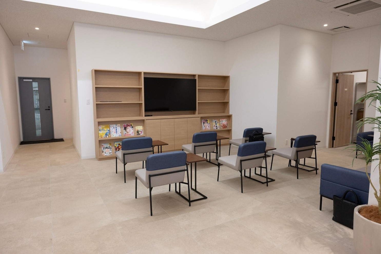 新大塚店内観４