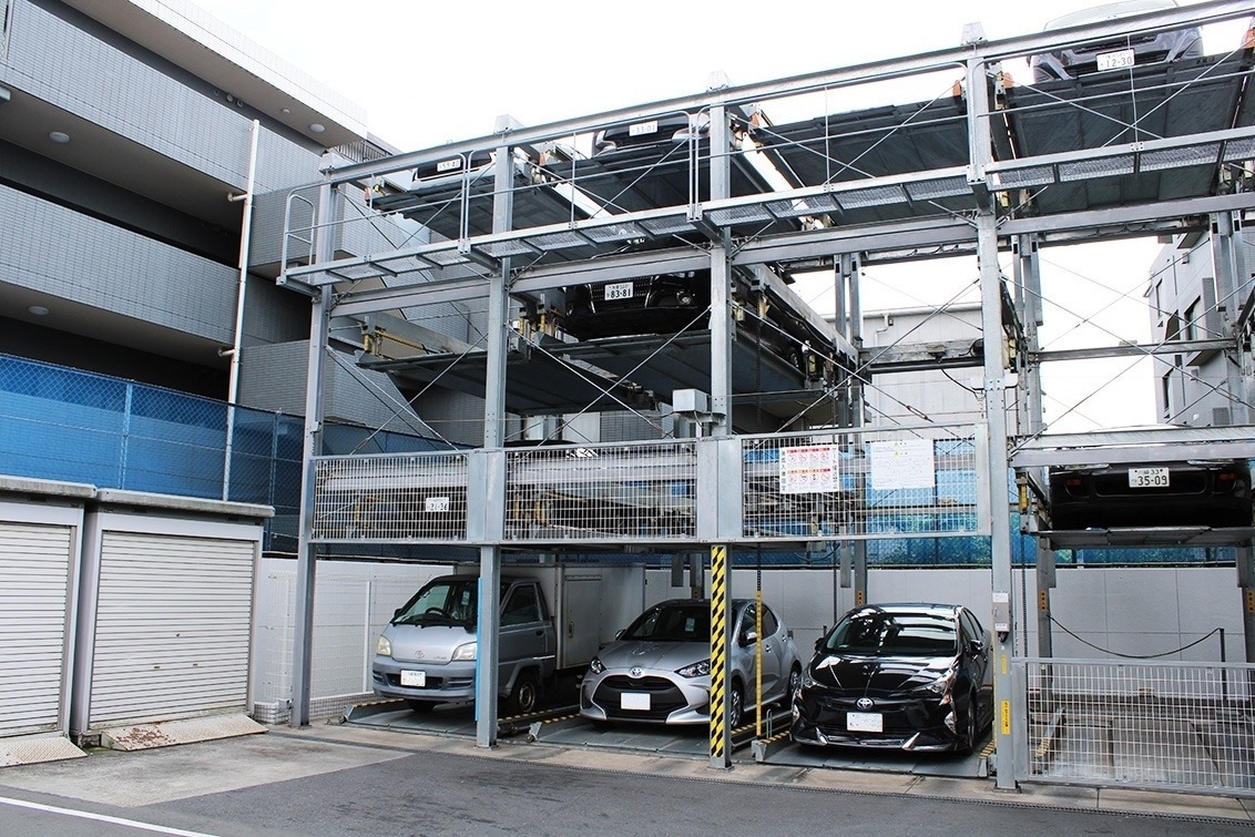 多摩店_駐車場1