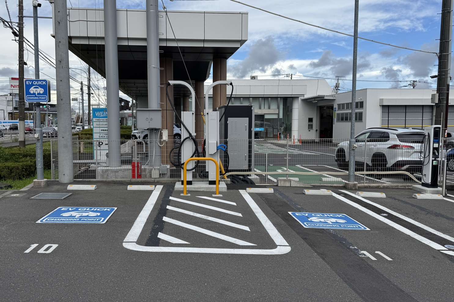 683_伊勢原_電気自動車s駐車場