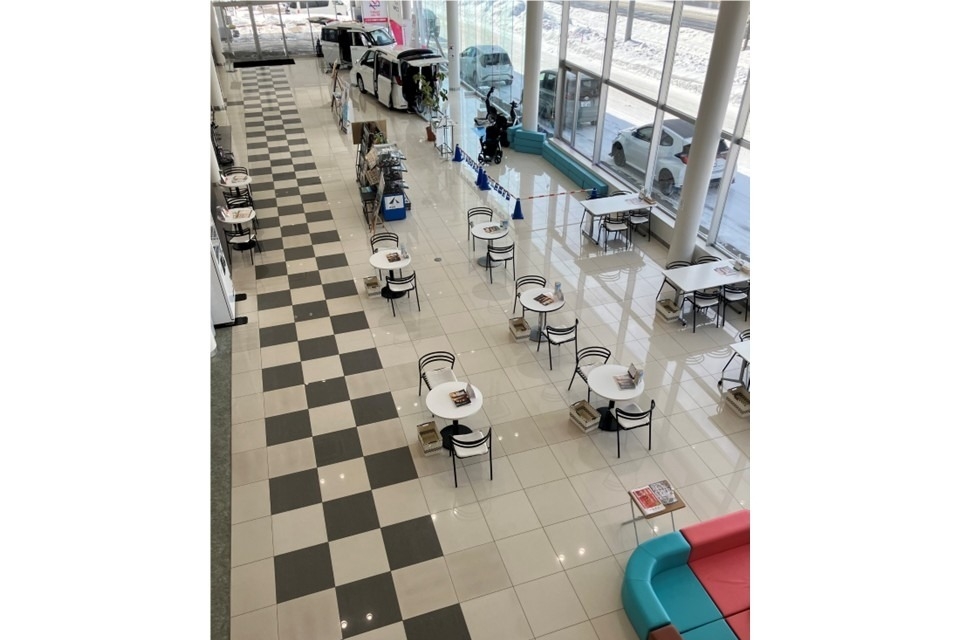 石川_ショールーム縦