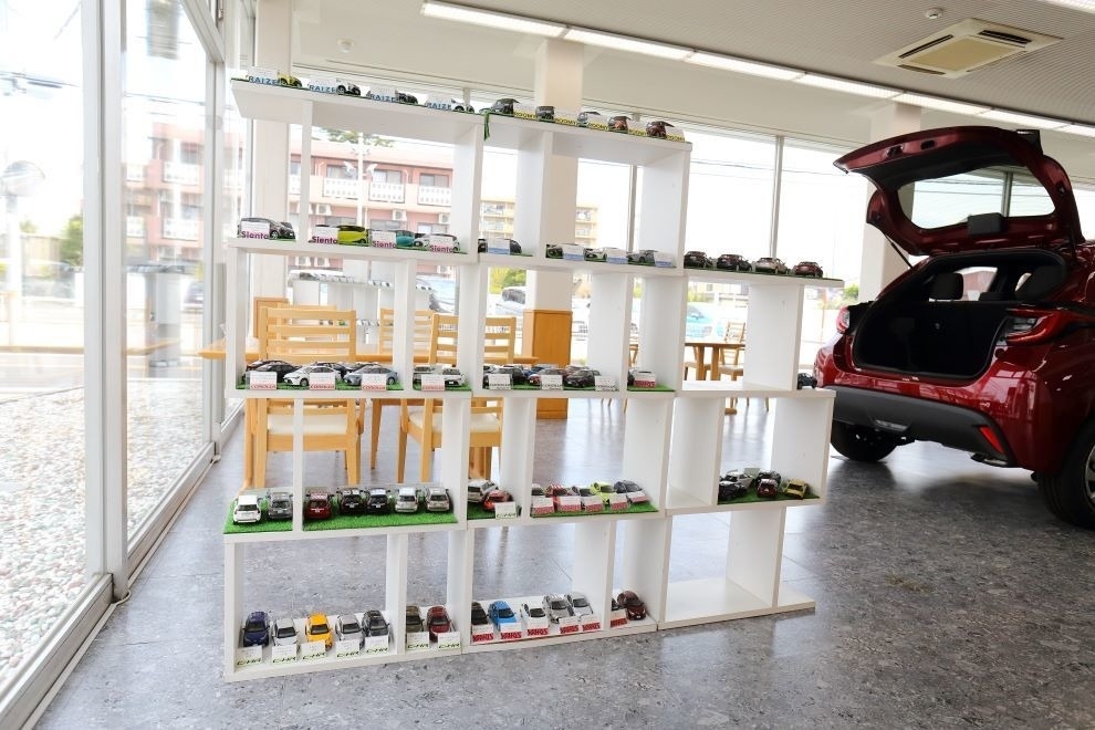 野田店,店舗装飾,色見本,ミニカー