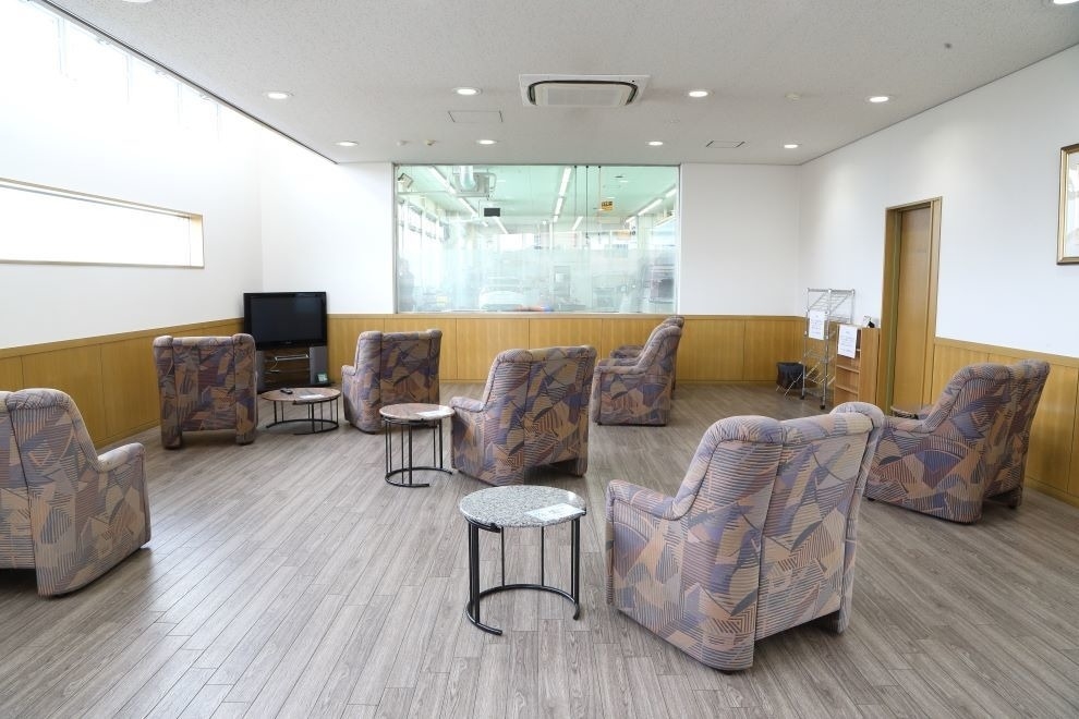 中野台店,サービス待合スペース