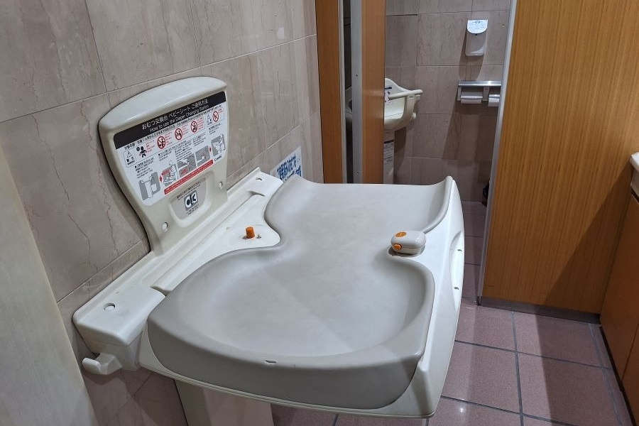 250531_ときわ平店,おむつ替え台