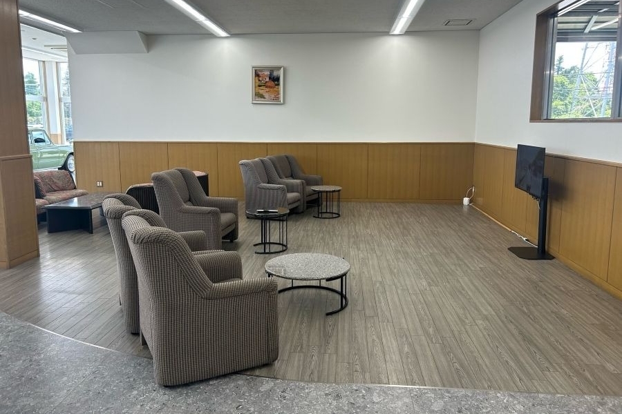 小室店,サービス待合D