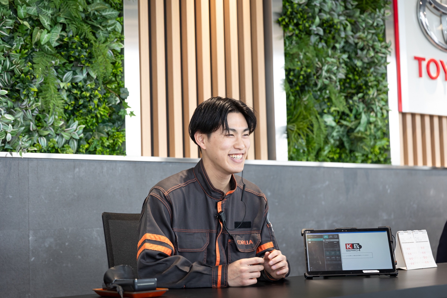 04伊丹店スタッフ働く風景写真 (7)