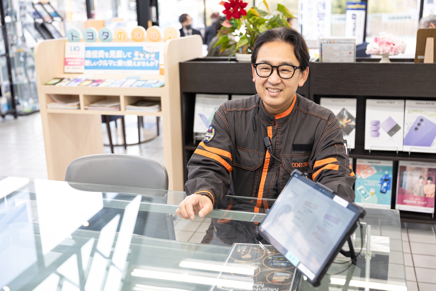 15鈴蘭台店スタッフ働く風景写真 (6)