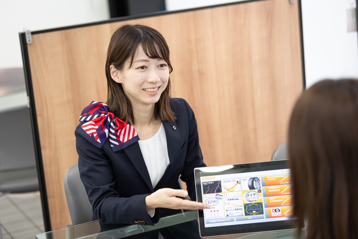 15鈴蘭台店スタッフ働く風景写真 (4)