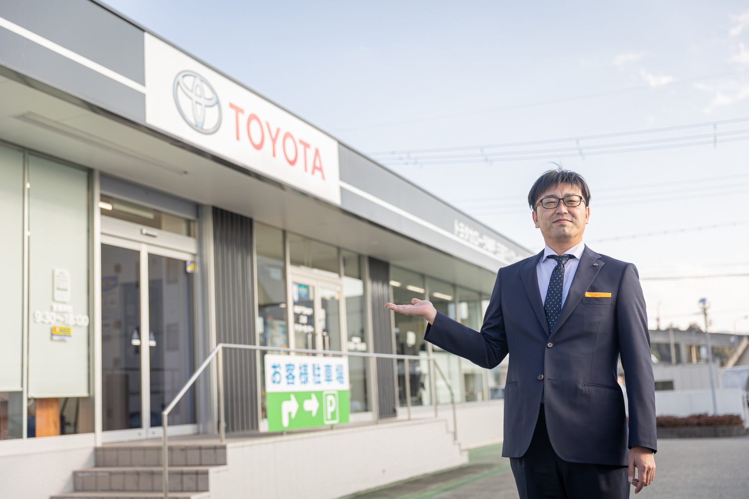 13三田MCスタッフ働く風景写真 (3)