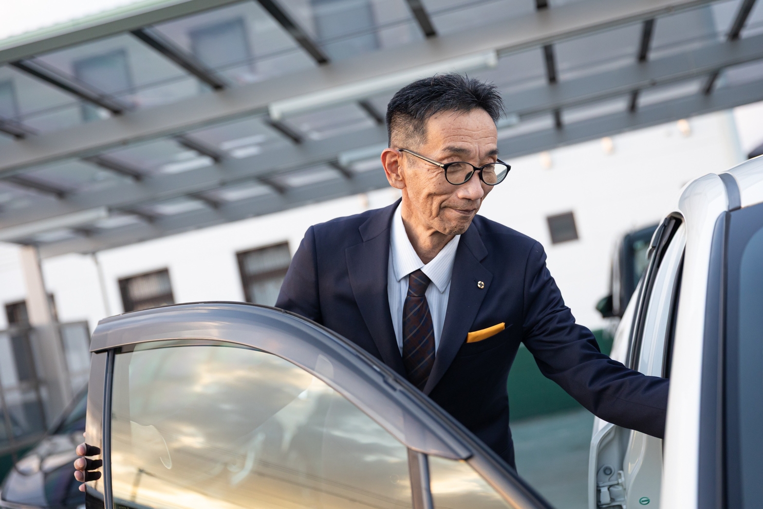 13三田MCスタッフ働く風景写真 (2)