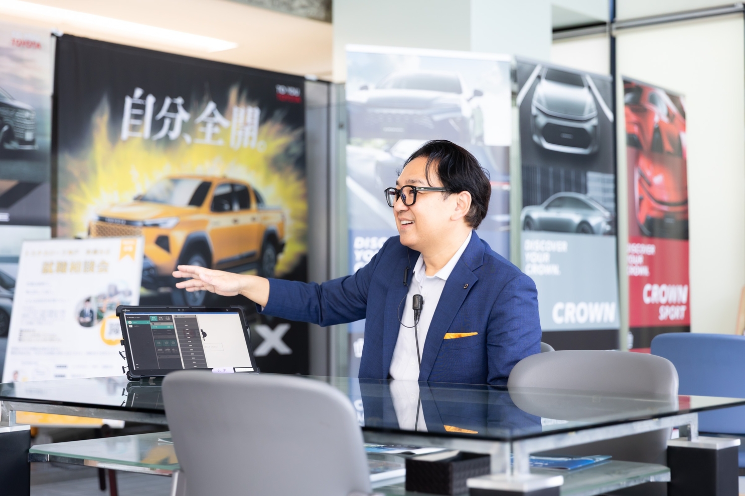 15_鈴蘭台店スタッフ働く風景写真 (2)