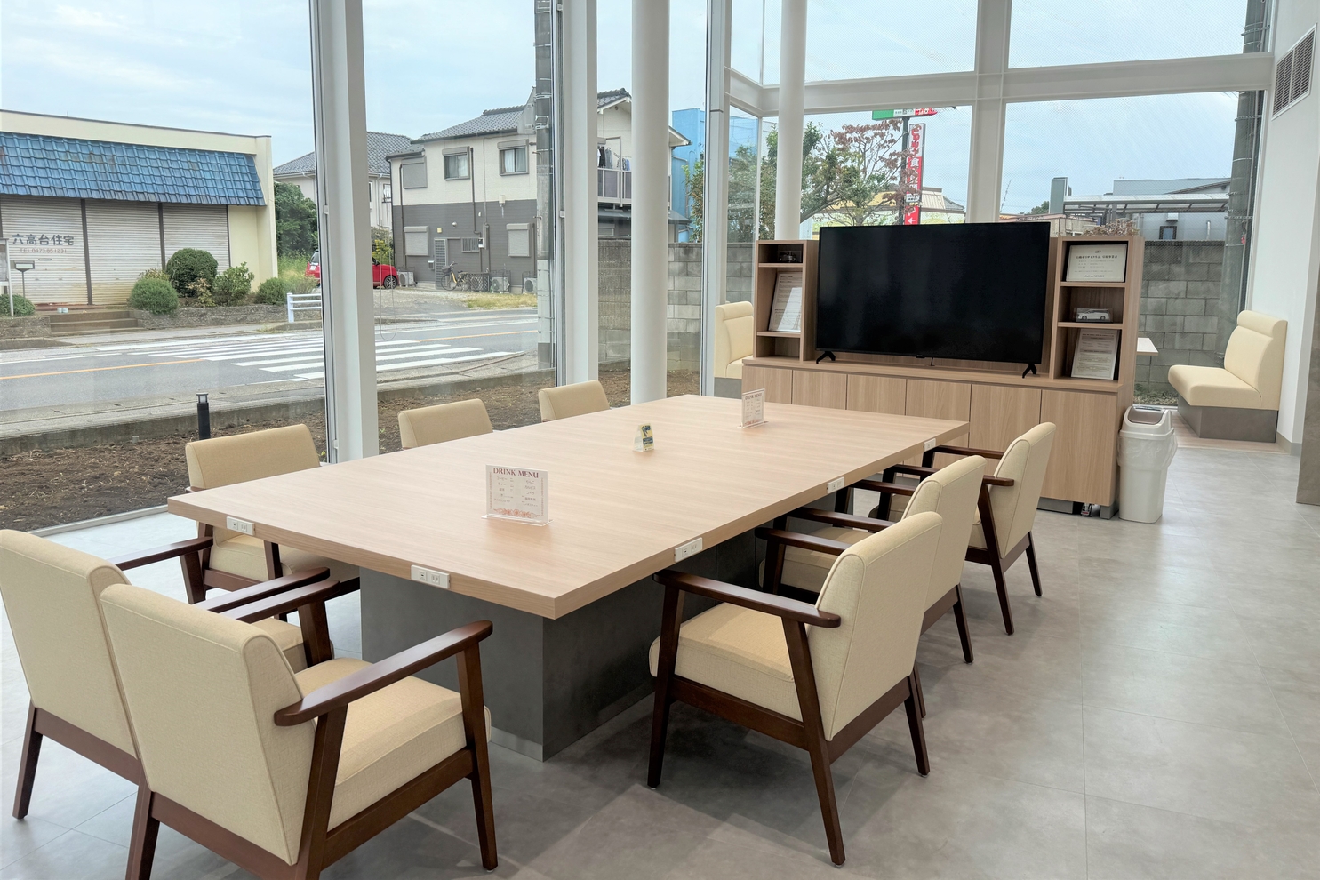 ネッツ,トヨタ,千葉,ネッツ千葉,松戸,六実,松戸六実,席,待合,ショールーム,店