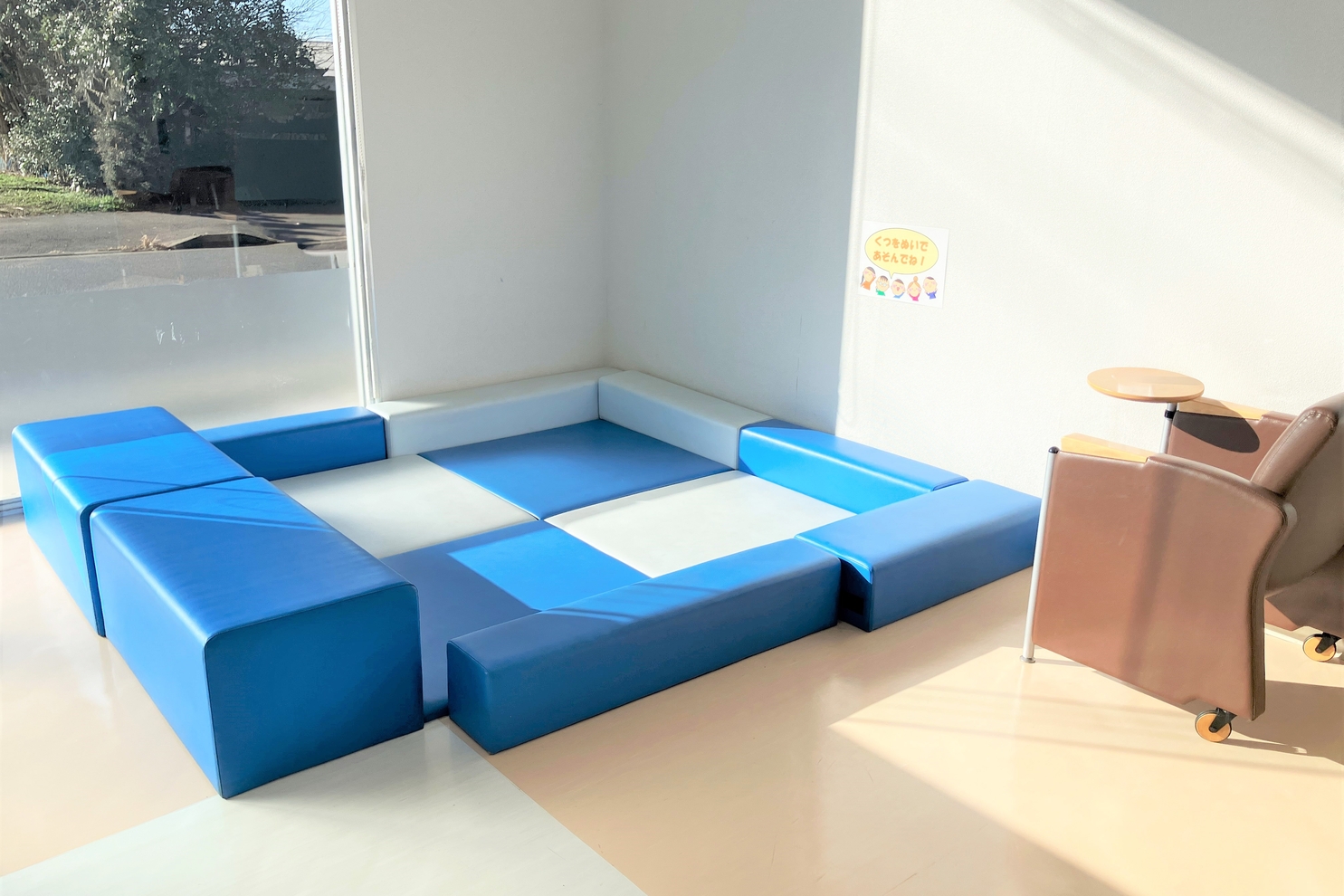 四街道,店内,キッズコーナー,こども,toyota,トヨタ,ディーラー,店舗,車,クルマ,netz,千葉,ネッツ千葉