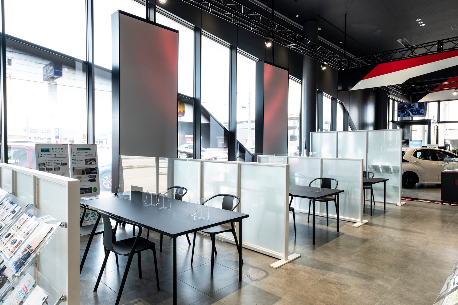 白山インター店 商談スペース