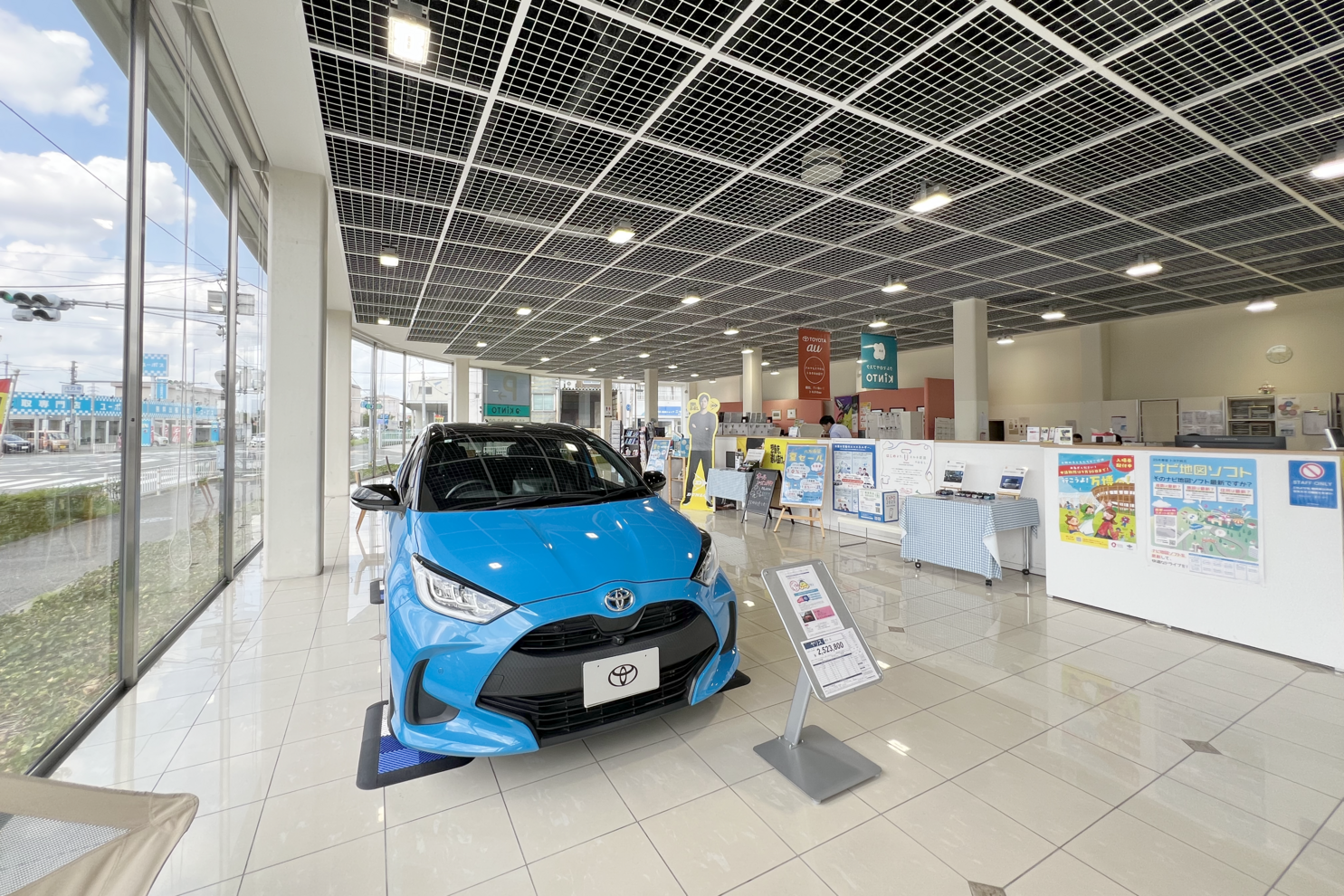 六万寺店ショールーム