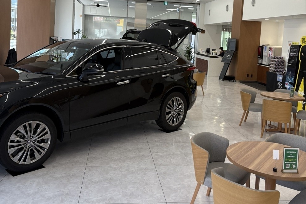 20ショールーム内