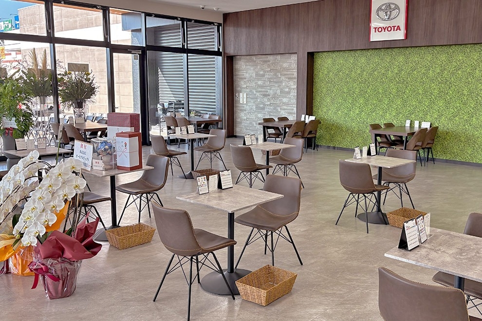 ネッツトヨタ瀬戸内 エミフルMASAKI店　内装